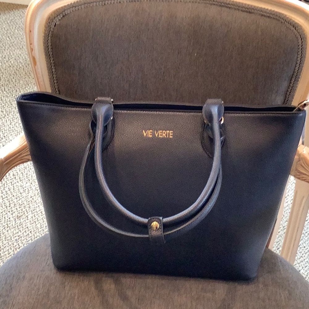 Vie Verte Vegan Shoulder Bag